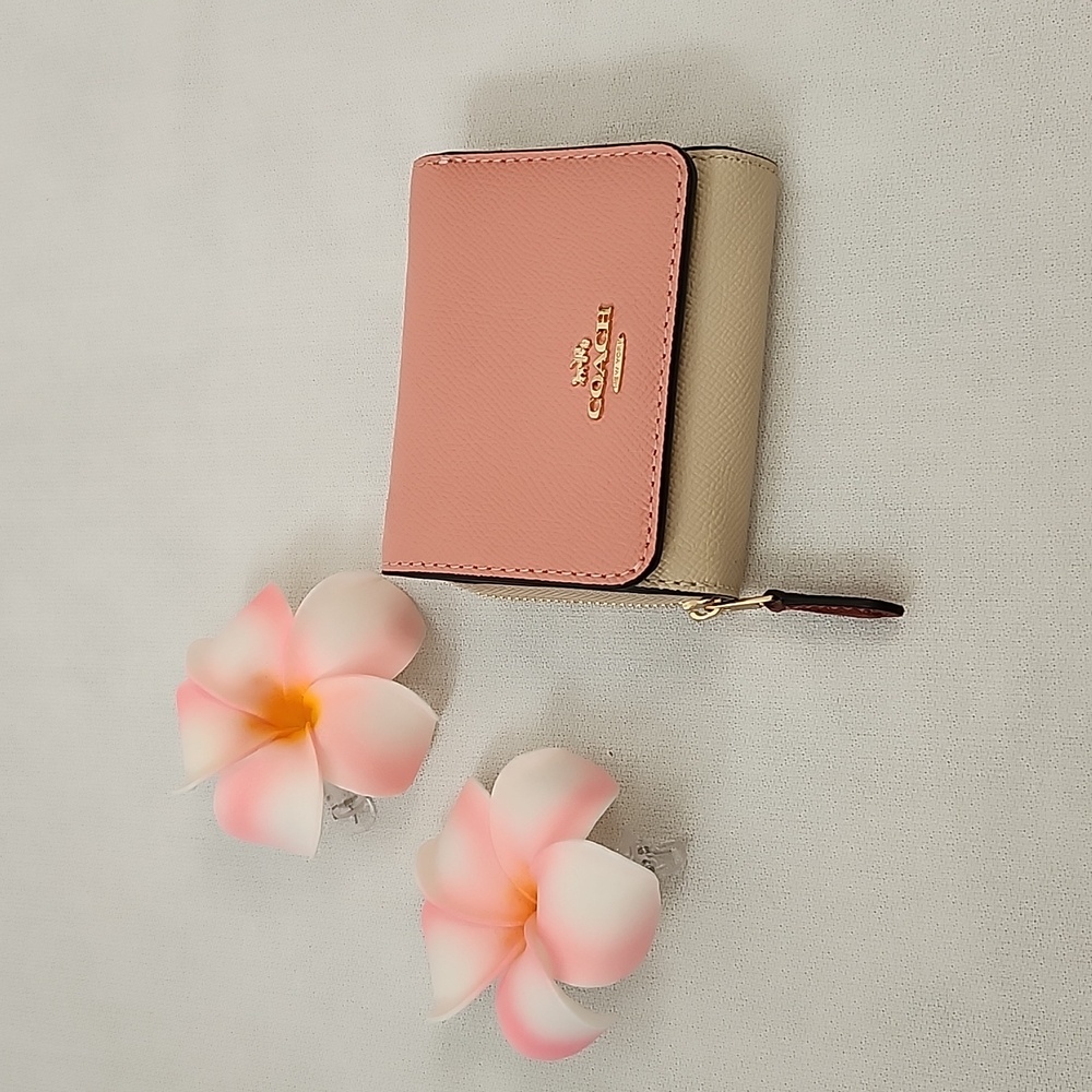 NWT Coach Colorblock Small Tri-Fold Wallet